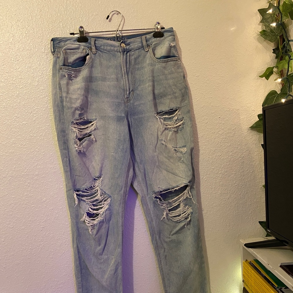 American Eagle Mom Jeans